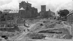 Budowa trasy W-Z. Warszawa, 1948-05. Fot. PAP/CAF