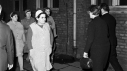 Strajk w Zakładach Przemysłu Bawełnianego im. Juliana Marchlewskiego. Łódź, 10.02.1971. Fot. PAP/CAF/W. Rozmysłowicz