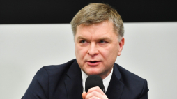 Grzegorz Górny podczas konferencji prasowej "Znawcy życia i dorobku Jana Pawła II odpowiedzą na zarzuty pojawiające się w przestrzeni publicznej" w Centrum Prasowym PAP w Warszawie. Fot. PAP/R. Pietruszka