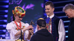 Artyści Zespołu Pieśni i Tańca „Śląsk” im. Stanisława Hadyny odebrali nagrodę w kategorii Album Roku Muzyka Korzeni podczas gali muzyki rozrywkowej i jazzowej Fryderyk Festiwal 2023. Fot. PAP/Z. Meissner