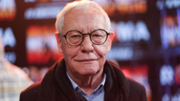 Warszawa, 04.04.2023. Dyrektor Teatru Muzycznego ROMA Wojciech Kępczyński podczas konferencji prasowej przed premierą musicalu „We Will Rock You”, na Dużej Scenie Teatru Muzycznego ROMA w Warszawie. Fot. PAP/Sz. Pulcyn