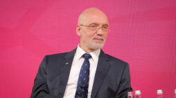 Prof. Andrzej Nowak podczas panelu "Polityka pamięci i polityka historyczna – doświadczenie krajów Europy Środkowo-Wschodniej okiem historyków" w ramach Kongresu Pamięci Narodowej. Fot. PAP/M. Marek