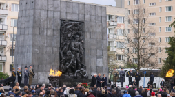 Pomnik Bohaterów Getta w Warszawie. Fot. PAP/L. Szymański