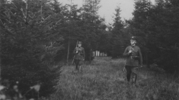 Komisariat Straży Granicznej Tarnowskie Góry – patrol w terenie. 1923–1939. Fot. NAC