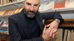 Włoski pisarz i reżyser Donato Carrisi. Fot. PAP/EPA