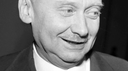 Warszawa, 1963 r. Stefan Kisielewski, kompozytor, pedagog, krytyk muzyczny, publicysta i pisarz. Fot. PAP/CAF/C. Langda 