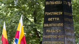 Pomnik Bohaterów Getta na placu im. Mordechaja Tenenbauma w Białymstoku. Fot. PAP/M. Zieliński