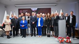 Wręczenie Krzyży Wolności i Solidarności działaczom opozycji w PRL, 26 bm. w siedzibie Małopolskiego Urzędu Wojewódzkiego w Krakowie. Fot.PAP/Art Service