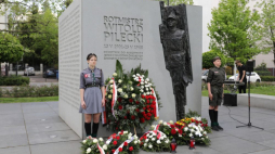 Uroczystości poświęcone 122. rocznicy urodzin rotmistrza Witolda Pileckiego. Fot. PAP/A. Zawada