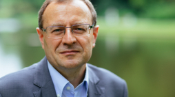 Prof. Antoni Dudek. Fot. PAP/A. Zawada