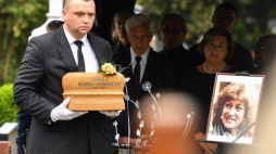 Warszawa, 21.06.2023. Uroczystości pogrzebowe senator Barbary Borys-Damięckiej na Cmentarzu Wojskowym na Powązkach. Fot. PAP/R. Pietruszka