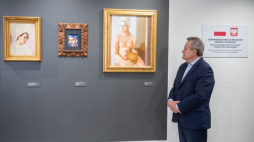 Wiceprezes Rady Ministrów, minister kultury i dziedzictwa narodowego Piotr Gliński podczas konferencji prasowej w siedzibie Muzeum Narodowego w Lublinie. Fot. PAP/W. Jargiło