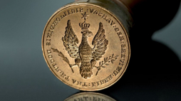 "Godło Uniwersytetu Warszawskiego. Dzieje symbolu na pieczęciach uczelni ze zbiorów Muzeum UW" 