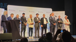 Muzycy uhonorowani Medalami „Zasłużony Kulturze Gloria Artis”. Źródło: twitter.com/kultura_gov_pl