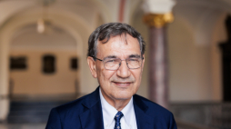 Turecki pisarz, laureat Nagrody Nobla w dziedzinie literatury w 2006 r. Orhan Pamuk. Fot. PAP/M. Zakrzewski