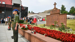 Michniów, 12.07.2023. Uroczystości na terenie Muzeum Martyrologii Wsi Polskich w Michniowie. Fot. PAP/P. Polak
