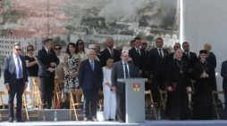 Białystok, 16.08.2023. Uroczystości w 80. rocznicę powstania w Getcie Białostockim, przy pomniku Bohaterów Getta na Placu Mordehaja Tenenbauma. Fot. PAP/A. Reszko