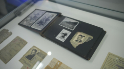 Dzieci ppłk. Stanisława Jastrzębskiego przekazały nieznaną spuściznę prywatną po swoim ojcu Archiwum Akt Nowych w Warszawie. Wśród przekazanych archiwaliów znajdują się m.in. oryginalne dokumenty osobiste Stanisława Jastrzębskiego, materiały historyczne, korespondencja i fotografie. Fot. PAP/M. Obara