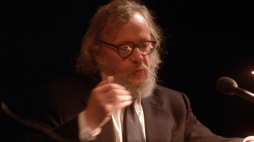 Reżyser Jerzy Grotowski. Fot. PAP/A. Hawałej
