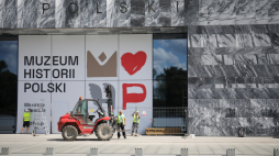 Warszawa, 12.08.2023. Muzeum Historii Polski w nowej siedzibie na Cytadeli Warszawskiej. Fot. PAP/A. Zawada
