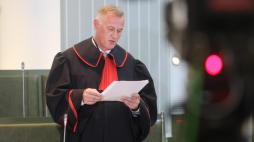 Warszawa, 19.09.2023. Prokurator Andrzej Pozorski na posiedzeniu Izby Odpowiedzialności Zawodowej w Sądzie Najwyższym w Warszawie, 19 bm. Przedmiotem obrad było rozstrzygnięcie zagadnień prawnych, mających fundamentalne znaczenie dla możliwości pociągnięcia do odpowiedzialności karnej sędziów wydających w okresie stanu wojennego niesprawiedliwe wyroki, skazujące działaczy opozycji demokratycznej. Fot. PAP/L. Szymański