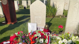 Uroczystości przy nagrobku plutonowego Edwarda Morchonowicza. 15.09.2023. Źródło: Ambasada RP w Hadze