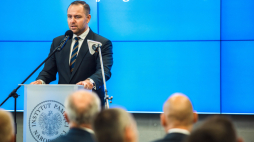 Prezes IPN Karol Nawrocki podczas konferencji popularnonaukowej "Podsumowanie prac poszukiwawczych na Górkach Czechowskich w Lublinie w l. 2020–2023" w oddziale IPN w Lublinie. Fot. PAP/B. Wójtowicz