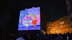 Akcja kinomural we Wrocławiu. Fot. PAP/M. Kulczyński