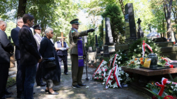 Pogrzeb por. Teresy Stanek ps. Mitsuko na Starych Powązkach w Warszawie. Fot. PAP/R. Guz