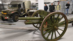 Armata polowa wz. 1902 trafiła do Muzeum II Wojny Światowej w Gdańsku. Fot. PAP/A. Jackowski