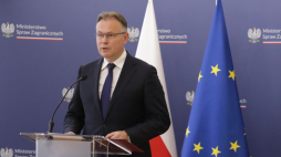 Warszawa, 03.10.2023. Wiceminister spraw zagranicznych Arkadiusz Mularczyk podczas konferencji prasowej w Centrum Prasowym MSZ. Fot. PAP/T. Gzell