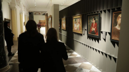 Spotkanie dla mediów, przed otwarciem wystawy „Geniusz Lwowa. Lwów jako ośrodek sztuki i jego kolekcje artystyczne” w Bibliotece Królewskiej na Zamku Królewskim w Warszawie. Fot. PAP/T. Gzell