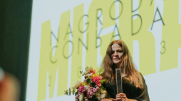 Laureatka Nagrody Conrada Urszula Honek. Źródło: www.facebook.com/ConradFestival