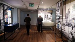 Otwarcie wystawy „Decyzja: ratować ludzi”, poświęconej akcji polskich dyplomatów z tzw. Grupy Ładosia, w Galerii DBK Instytutu Pileckiego w Warszawie. Fot. PAP/A. Zawada