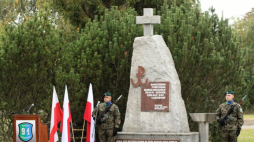Pomnik Powstańców Warszawskich - Jeńców Stalagu 344 Lamsdorf w Łambinowicach. 2021 r. Fot. PAP/K. Świderski