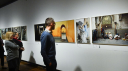Wystawa pt. "Bruno Barbey. Zawsze w ruchu" w Muzeum Narodowym w Warszawie. Fot. PAP/P. Nowak