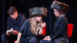 Źródło: www.teatrosterwy.pl