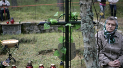 Mogiły w lesie piaśnickim. Fot. PAP/A. Warżawa