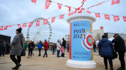 Miasteczko powstańcze na terenie Jarmarku Świątecznego MTP w ramach obchodów 105-rocznicy Powstania Wielkopolskiego. Fot. PAP/J. Kaczmarczyk