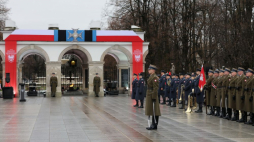 Obchody 105. rocznicy wybuchu Powstania Wielkopolskiego przy Grobie Nieznanego Żołnierza na placu marszałka Józefa Piłsudskiego. Warszawa, 28.12.2023. Fot. PAP/P. Supernak