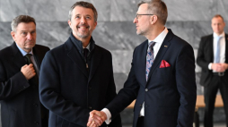 Król Danii Fryderyk X (2L) i dyrektor Muzeum Historii Polski Robert Kostro (P) na otwarciu Forum Biznesu w Muzeum Historii Polski. Warszawa, 31.01.2024. Fot. PAP/R. Pietruszka