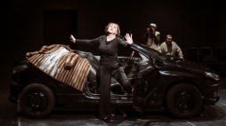 Próba medialna spektaklu „Nasze czasy”. Źródło: www.facebook.com/TeatrDramatycznyWarszawa/