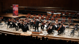 Warszawa, 20.10.2023. Koncert Polskiej Orkiestry Sinfonia Iuventus im. Jerzego Semkowa pod batutą Jerzego Maksymiuka. Fot. PAP/A. Lange