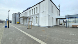 Dworzec kolejowy w Łowiczu po remoncie. Źródło: materiały prasowe Polskich Kolei Państwowych S.A.