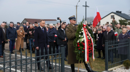 Uroczystości upamiętniające 80. rocznicę pacyfikacji wsi Wanaty. Fot. PAP/L. Szymański 