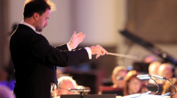 Dyrygent Łukasz Borowicz. Fot. PAP/A. Grygiel