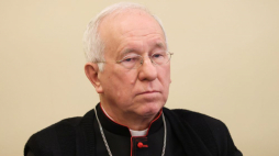 Bp Andrzej Dziuba. Fot. PAP/L. Szymański