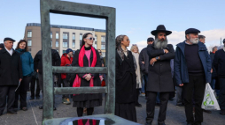 Uczestnicy uroczystości i Marszu Pamięci z okazji rocznicy likwidacji getta. Kraków, 17.03.2024. Fot. PAP/Art Service