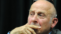 Pisarz Tomasz Łubieński w 2009 r. Fot. PAP/A. Rybczyński 