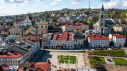Rynek w Przemyślu. Fot. PAP/D. Delmanowicz